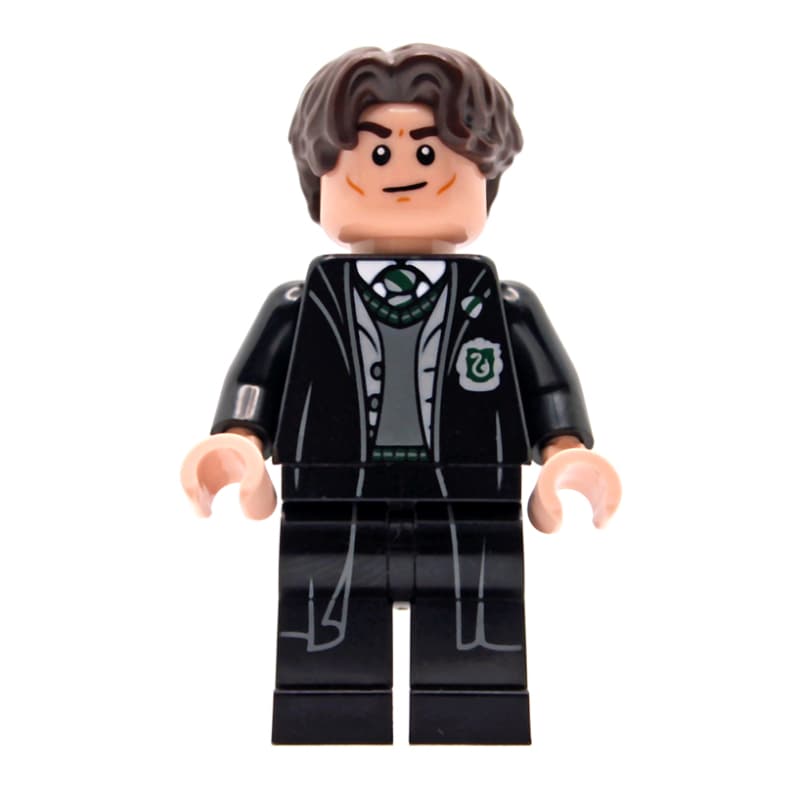 Tom Riddle (Voldemort), Slytherin Robe