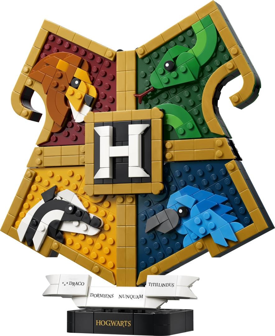 LEGO Hogwarts House Crest, set 76462